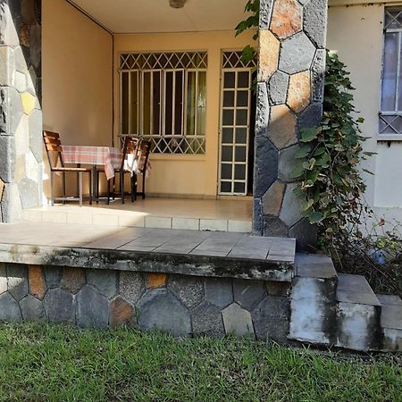Bodhee Villa Гранд Байе Екстериор снимка